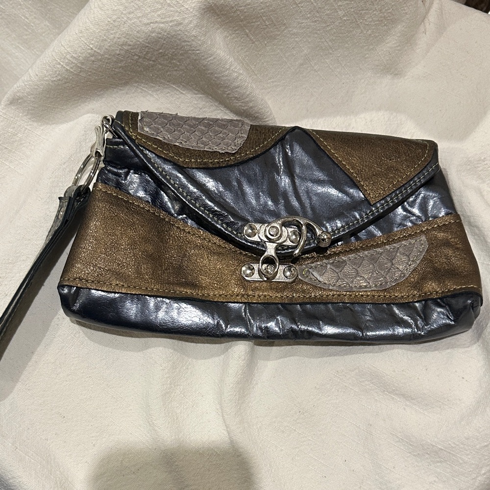 Vintage Jack Blue Metallic leather Clutch